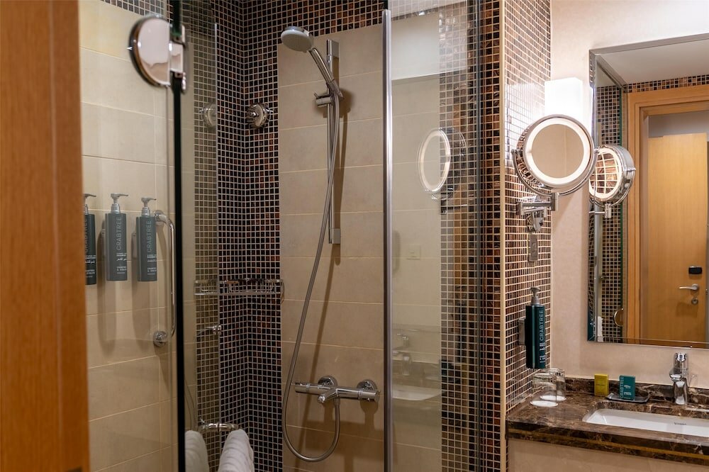 Фото DoubleTree by Hilton Riyadh - Al Muroj Business Gate