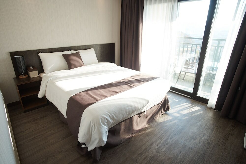 Фото CS Premier Hotel