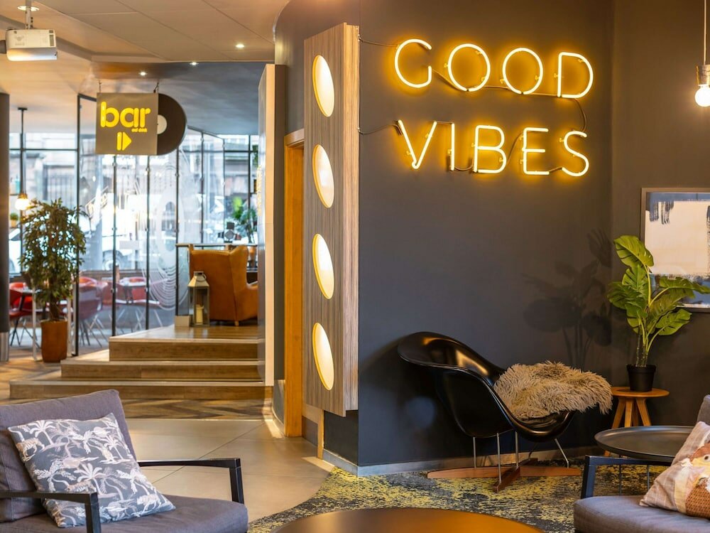 Фото Novotel Edinburgh Centre