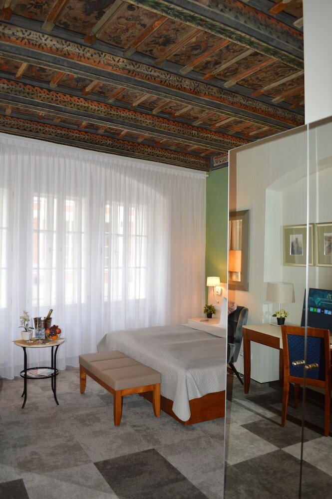 Фото The Golden Wheel