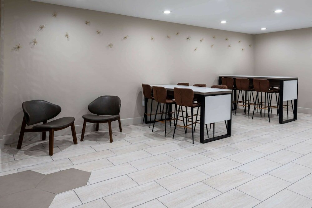 Фото Ramada by Wyndham Modesto Yosemite Area