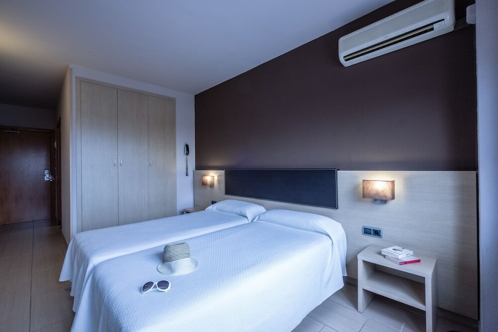 Фото Hotel California Garden