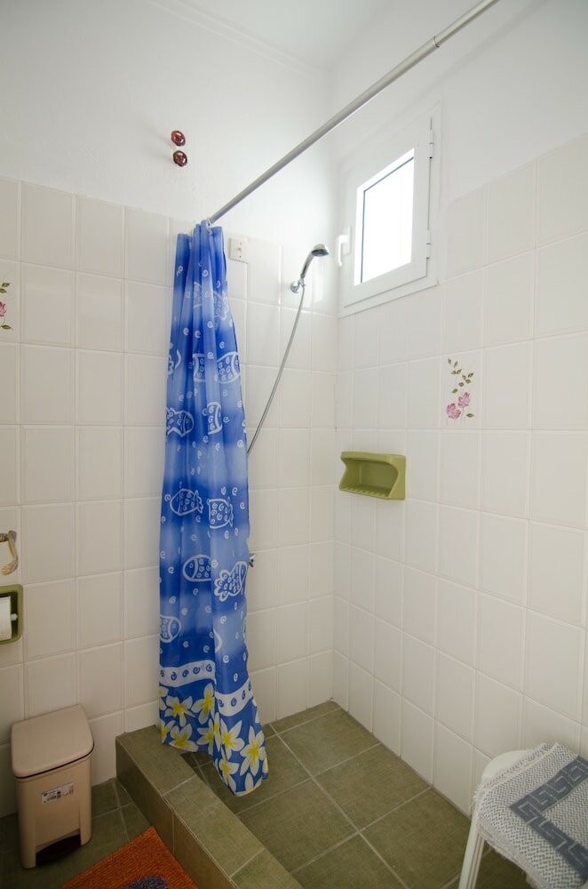 Фото George & Irene Hotel