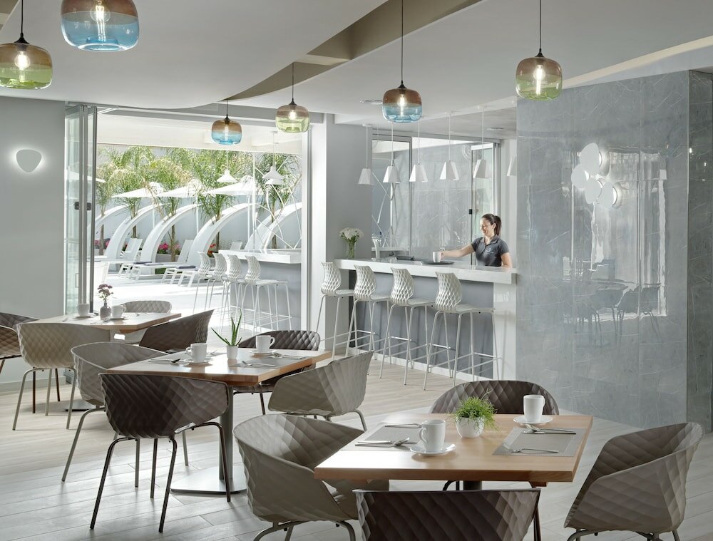 Фото 37956914982