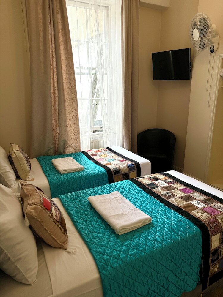 Фото ABC Hyde Park Hotel