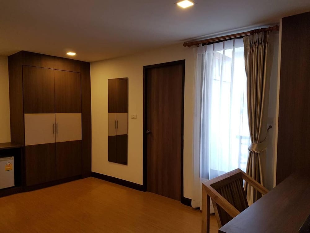 Фото Chorlada Lanna Hotel