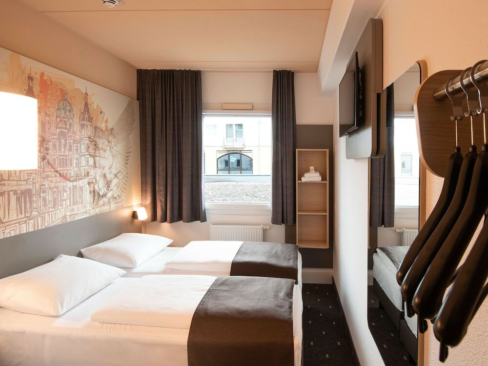 Фото B&b Hotel Schwerin-Süd