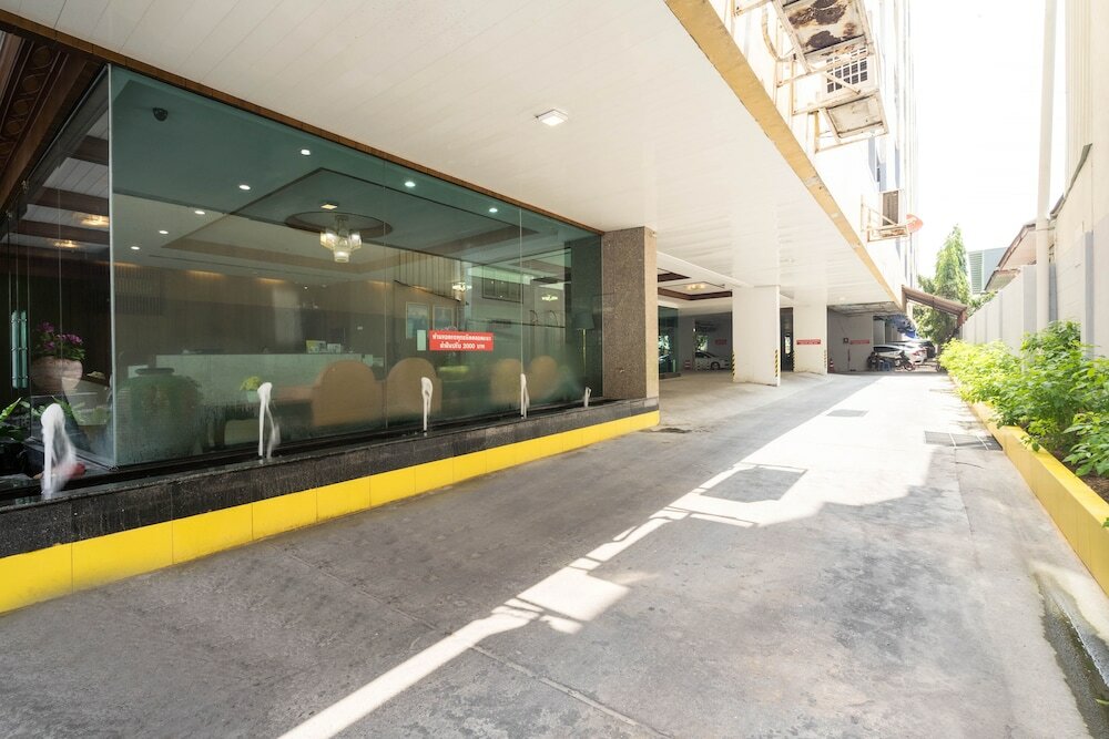 Фото Nice Hotel Ratchada