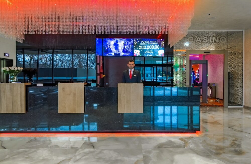 Фото Admiral Hotel