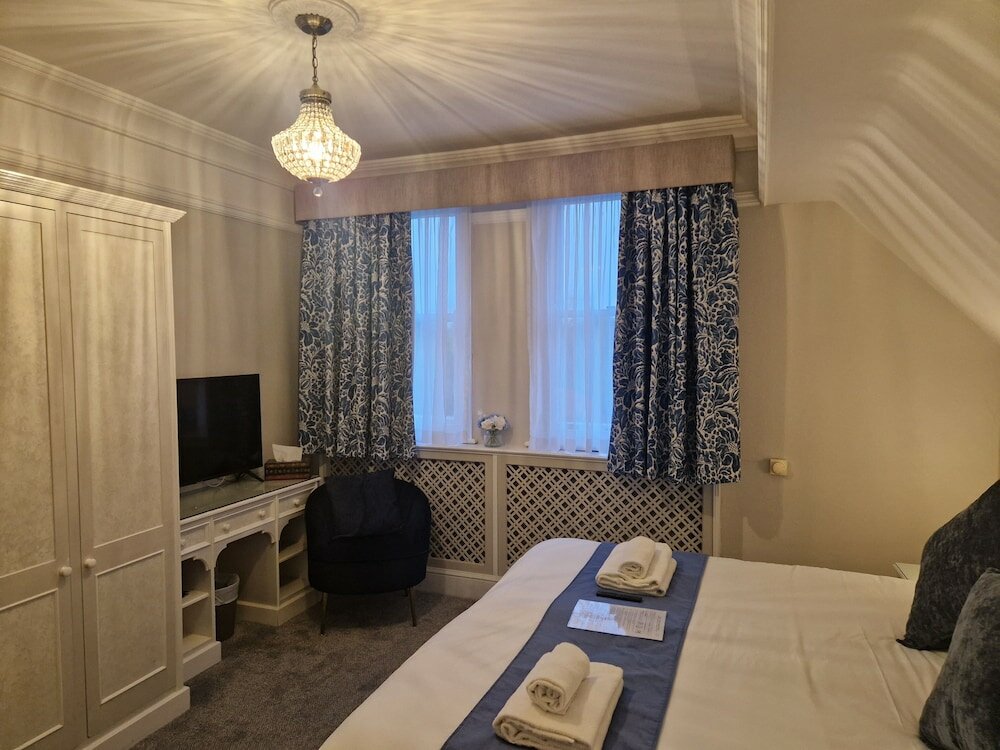 Фото St Margarets Hotel