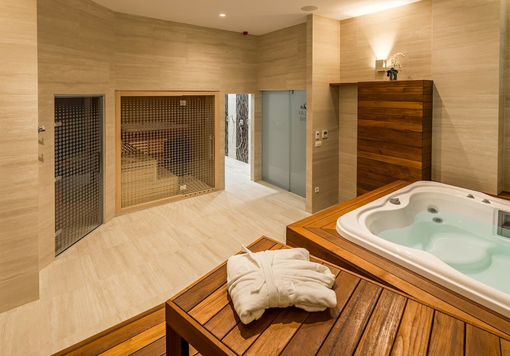 Фото Admiral Hotel