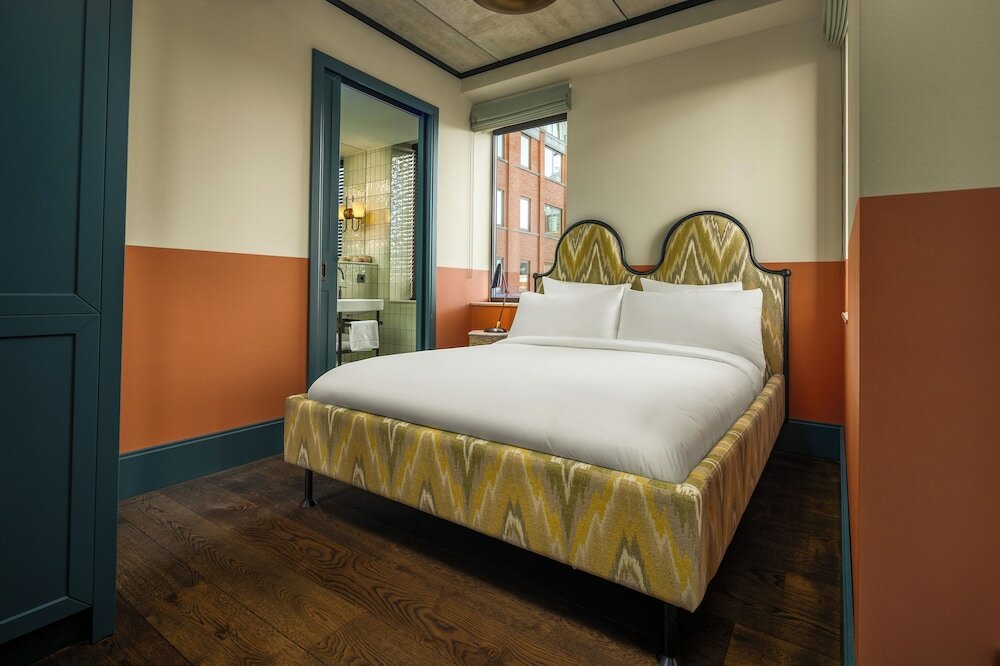 Фото The July - Boat & Co