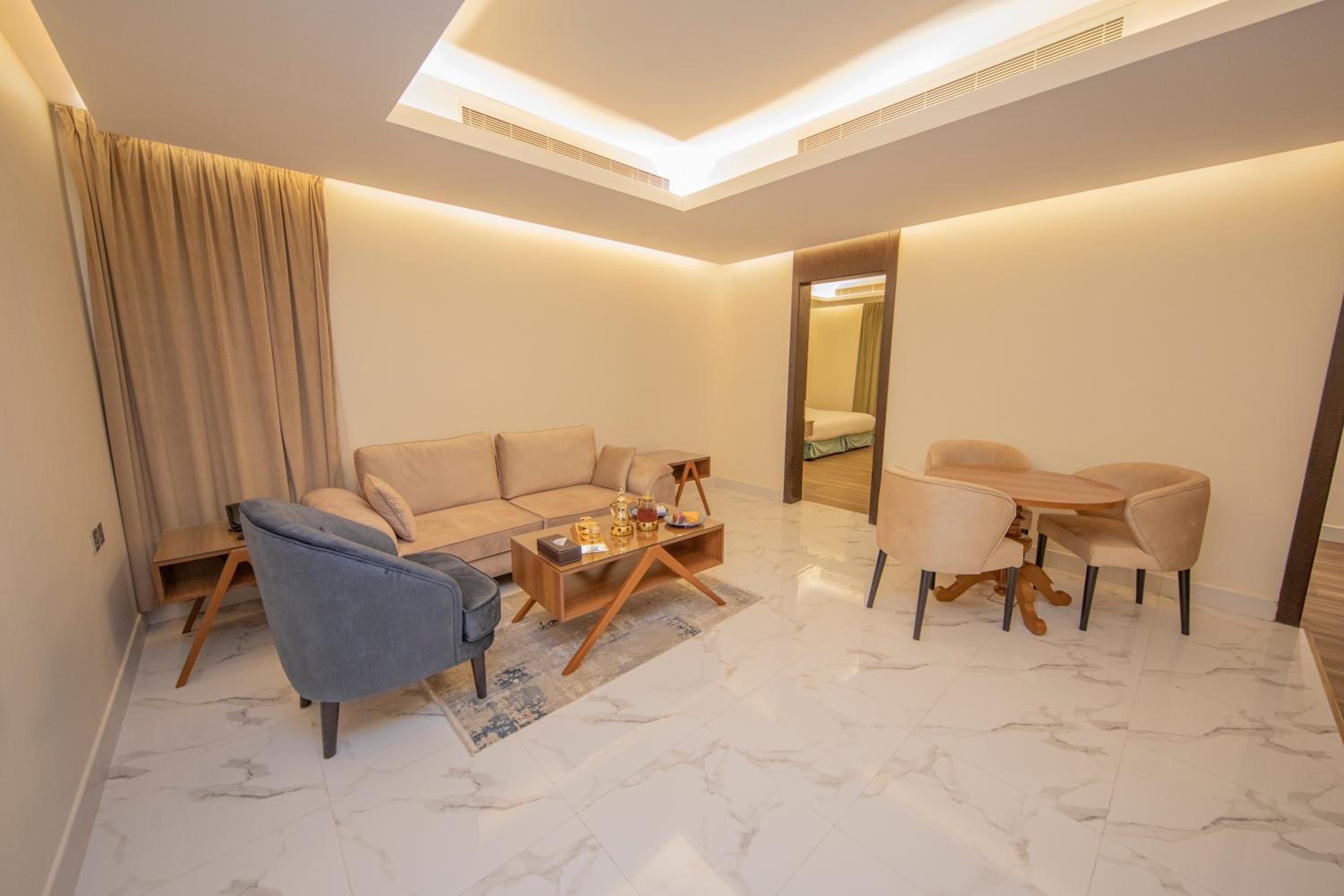 Фото Luxury Night Hotel