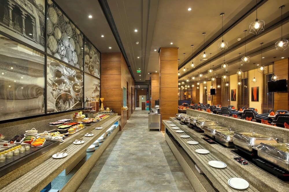 Фото Four Points by Sheraton Chennai Omr