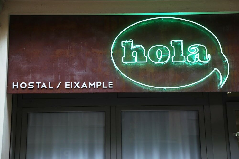Фото Hola Hostal Eixample