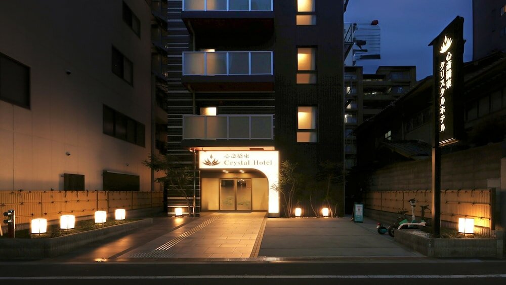 Фото Shinsaibashi Higashi Crystal Hotel