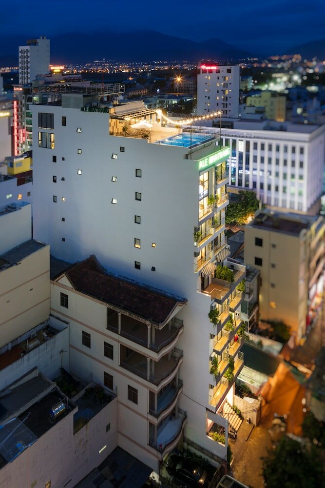 Фото отеля 2