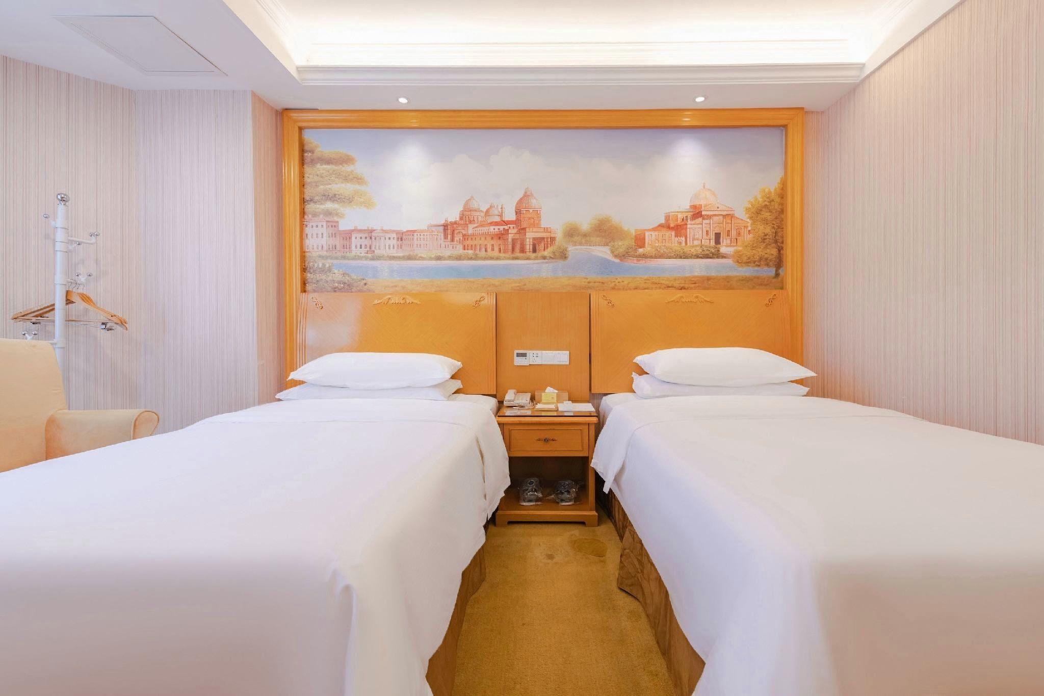 Фото Vienna hotel Shenzhen Dongmen Old Street