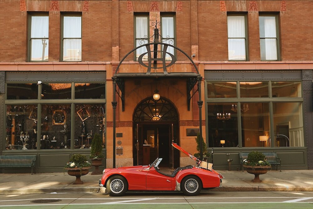 Фото The Oxford Hotel