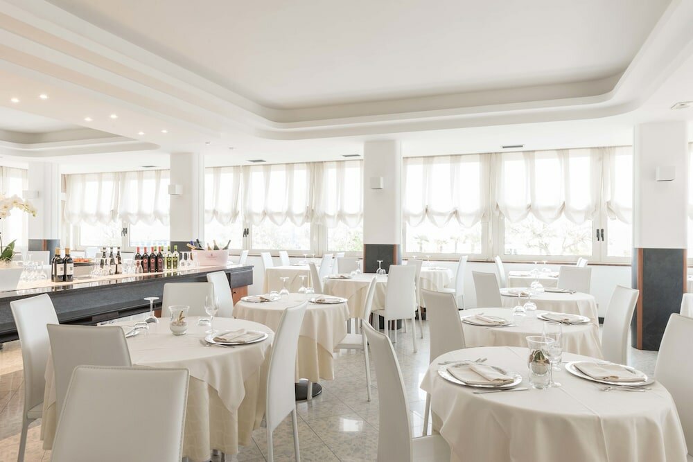 Фото Hotel Commodore