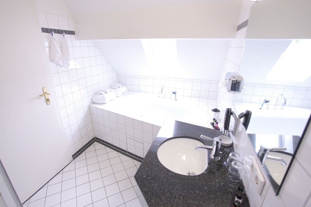 Фото Goldener Falke