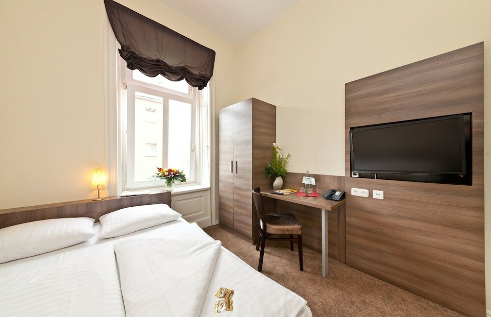 Фото Hotel Königshof Hamburg