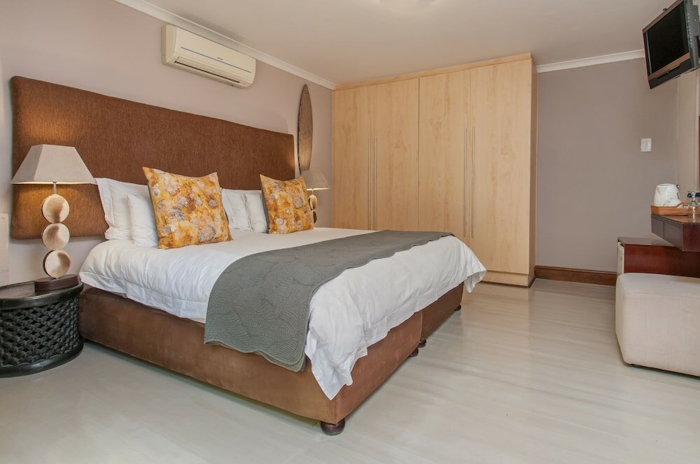 Фото Whale Away Guest House