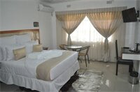 Фото Crown Guest Lodge