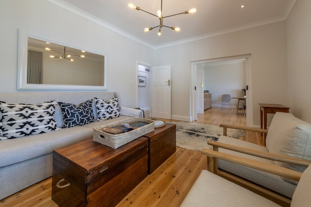 Фото Hide Away Guest House