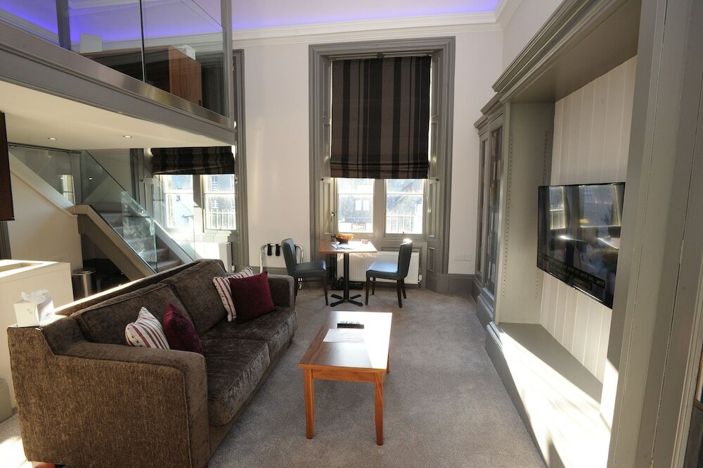 Фото Court Residence