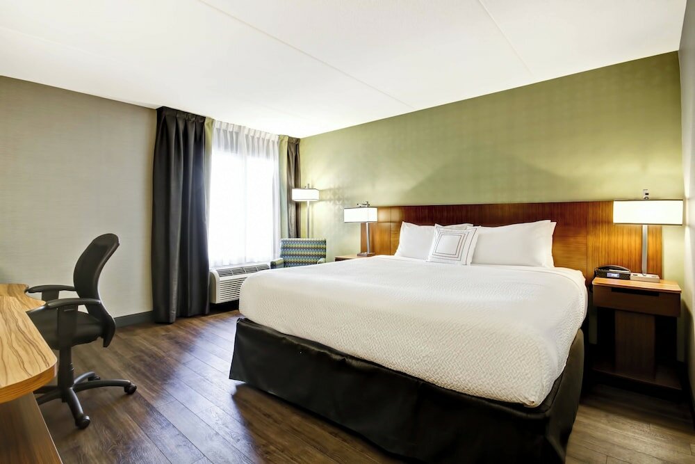 Фото Fairfield Inn & Suites by Marriott Guelph