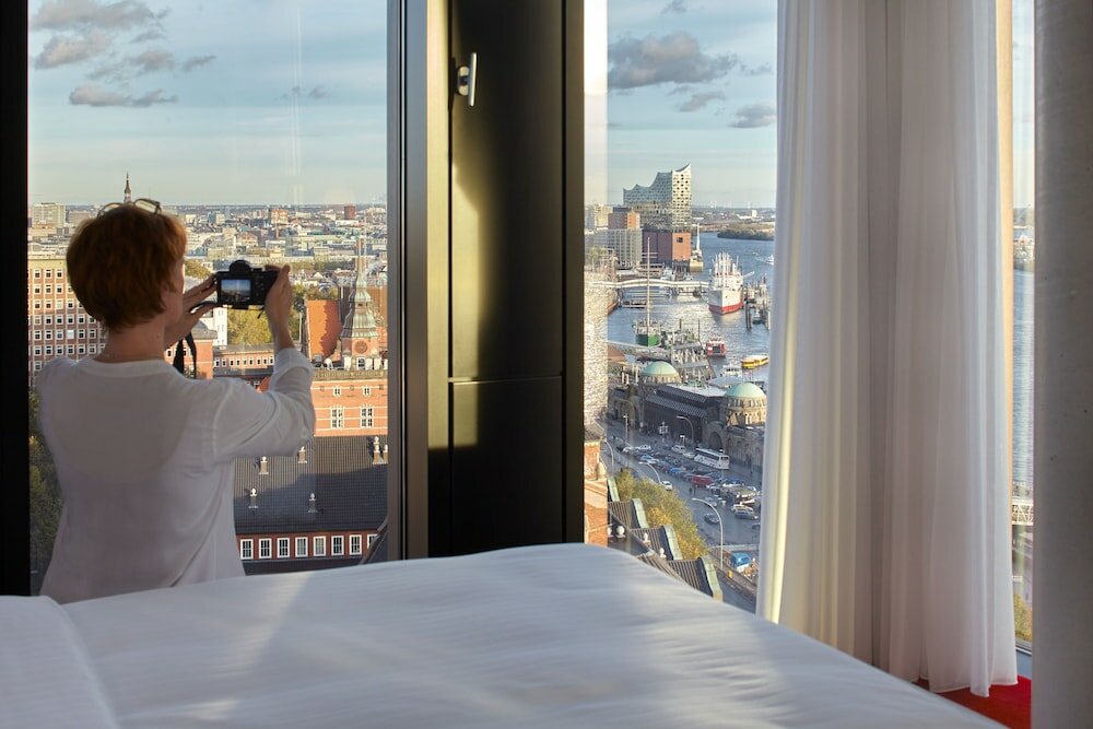 Фото Empire Riverside Hotel