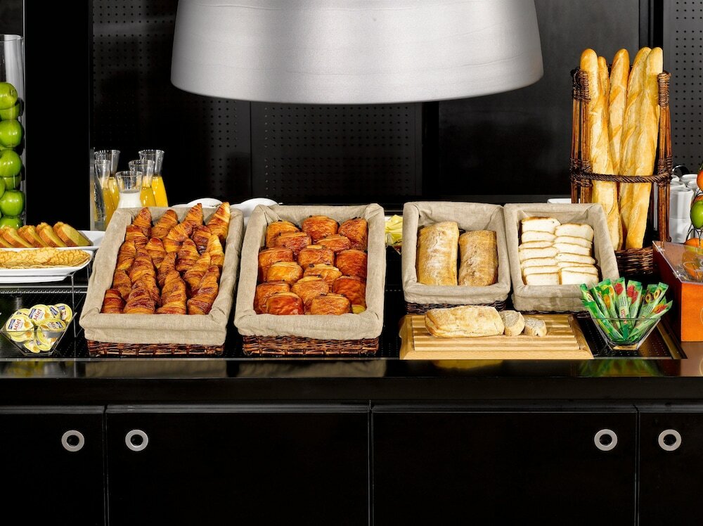 Фото Hotel Campanile Grenoble Sud - Seyssins