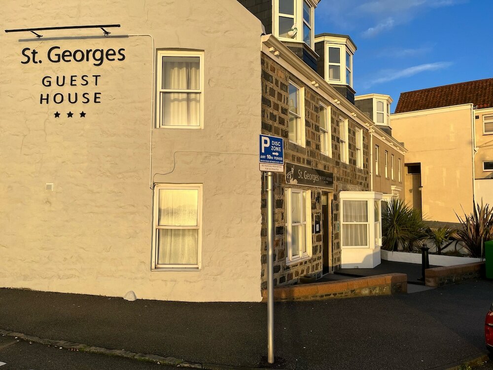 Фото St George's Guesthouse
