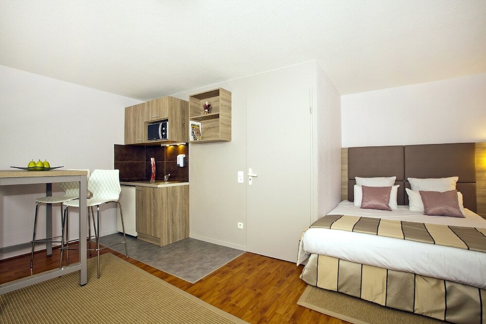 Фото Séjours & Affaires Strasbourg Kleber