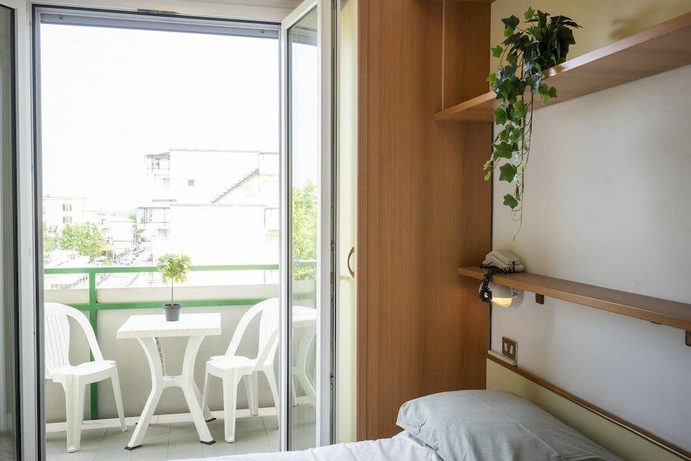 Фото Hotel Mamy