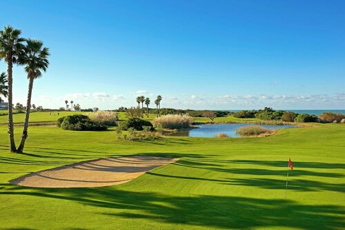 Внешний вид отеля Iberostar Selection Andalucía Playa в Чиклана-де-ла-Фронтере, фото 3