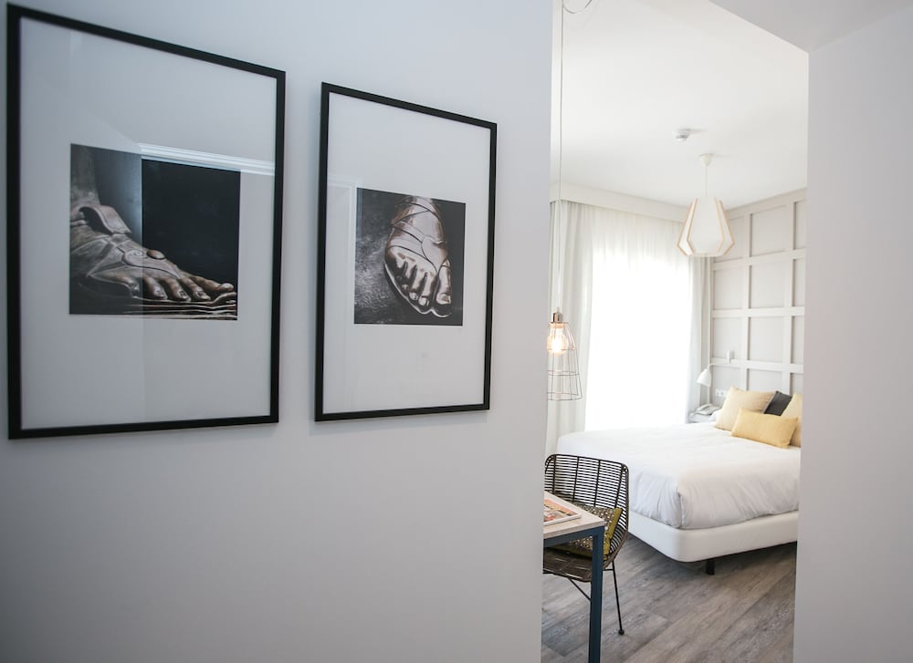 Фото Hotel Boutique Teatro Romano