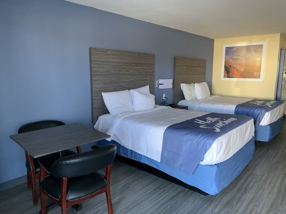 Фото Days Inn by Wyndham Okmulgee