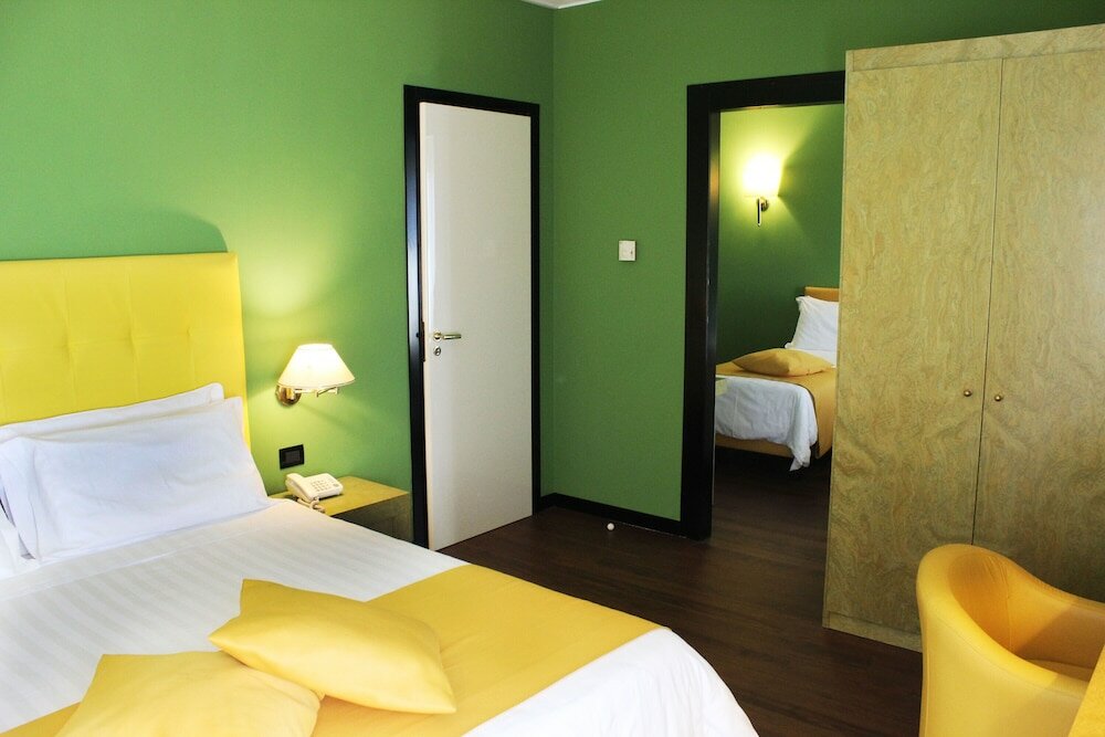 Фото Hotel De La Ville Avellino