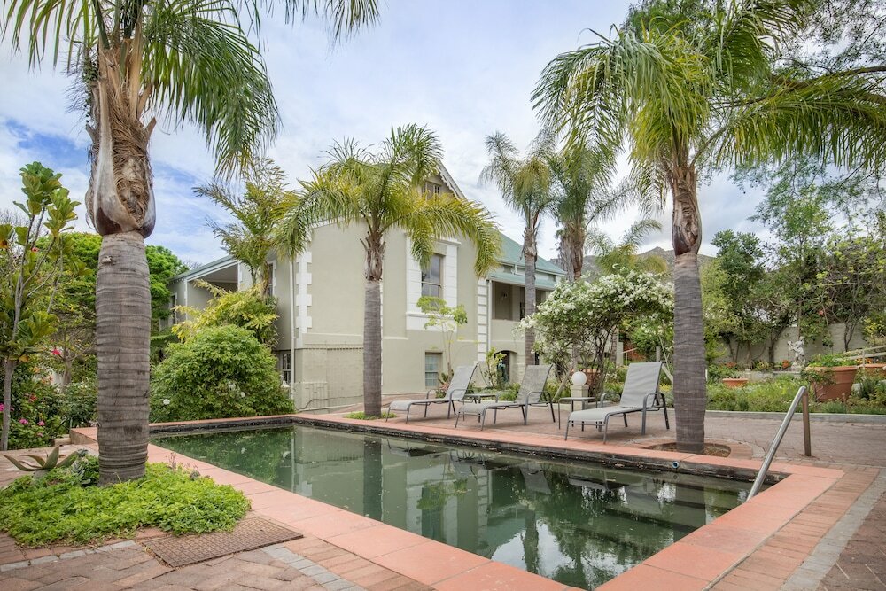 Фото Montagu Country Hotel