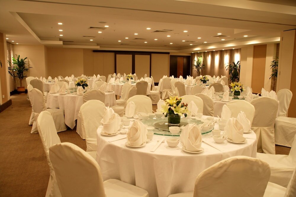 Фото Pacific Regency Hotel Suites