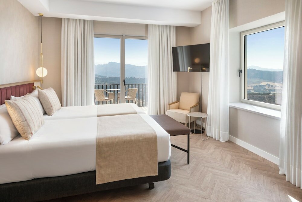 Фото Catalonia Reina Victoria