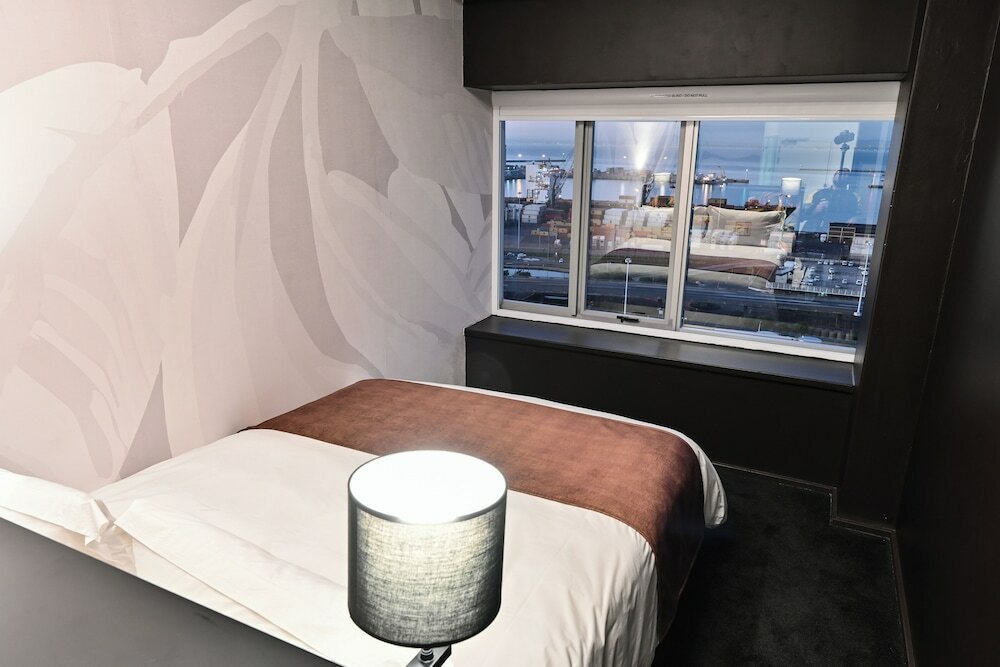 Фото Hotel Sky Cape Town