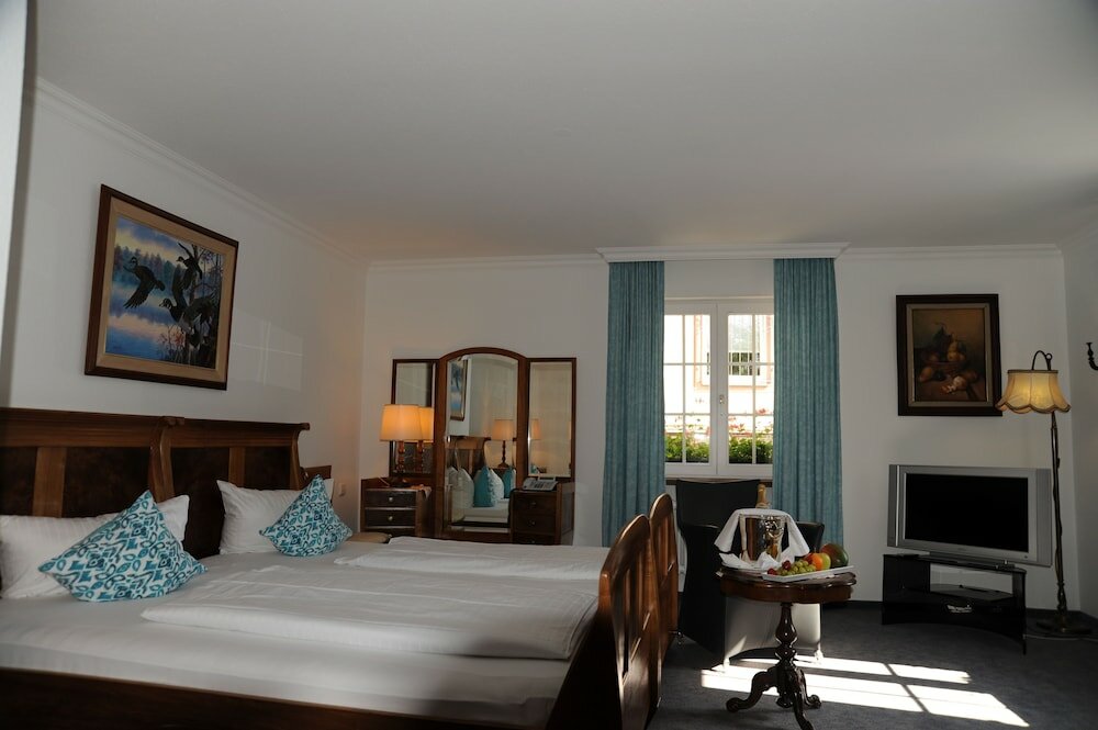 Фото Hotel-Restaurant Adler