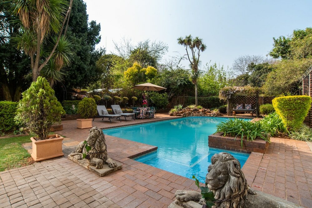 Фото 5th Avenue Gooseberry Guest House