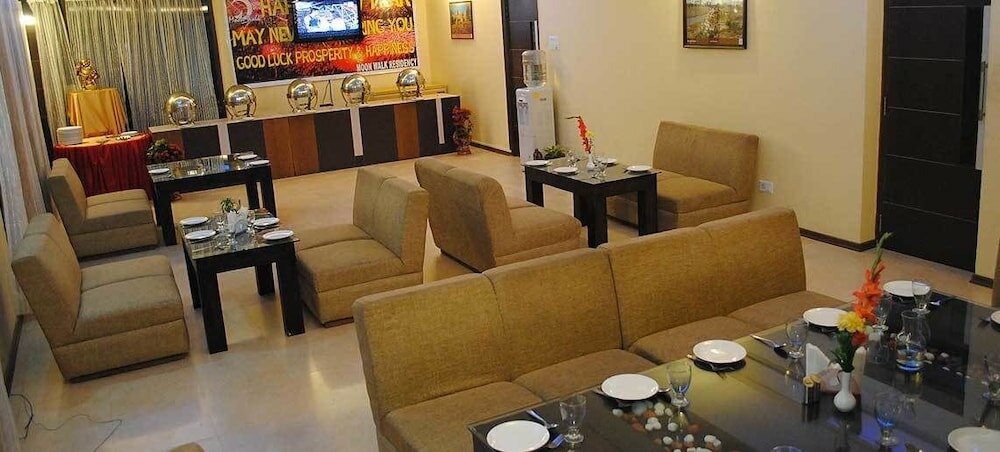 Фото Moon Walk Residency