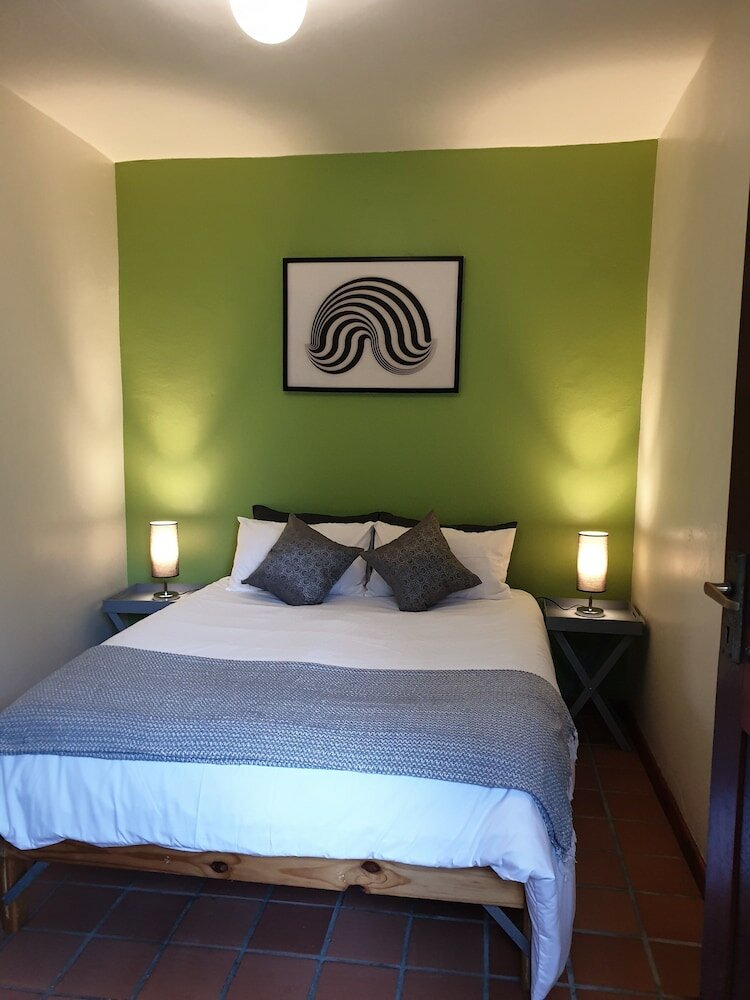 Фото Zebra Crossing Backpackers