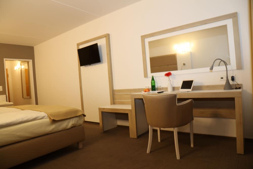 Фото Confour Hotel