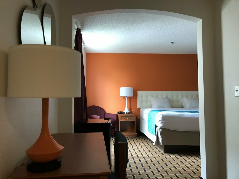 Hotel Howard Johnson Express Inn Airport, Louisville, photo